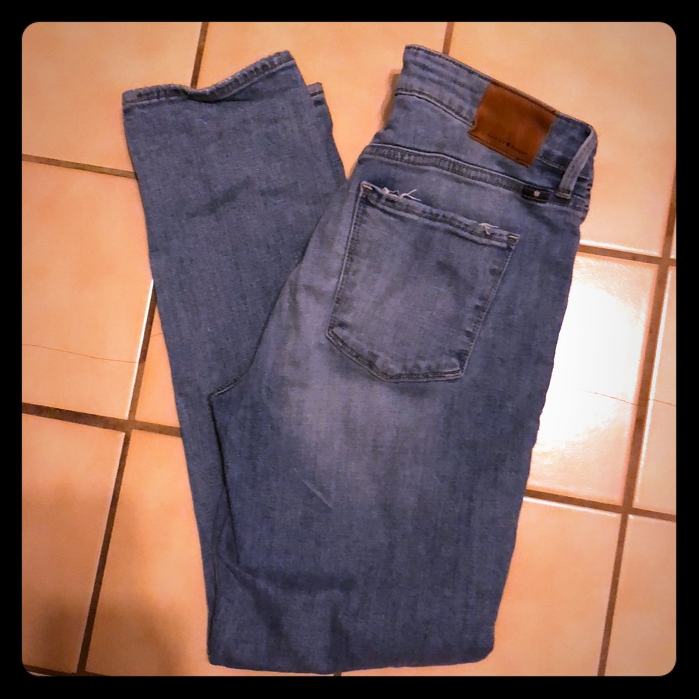 Lucky 🍀 Brand 👖 Frayed never worn. Excellent fit